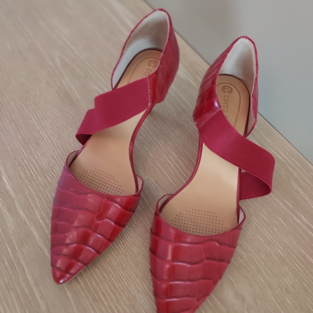 Corso Como Red Crocodile-Embossed Heels - Picture 1 of 4